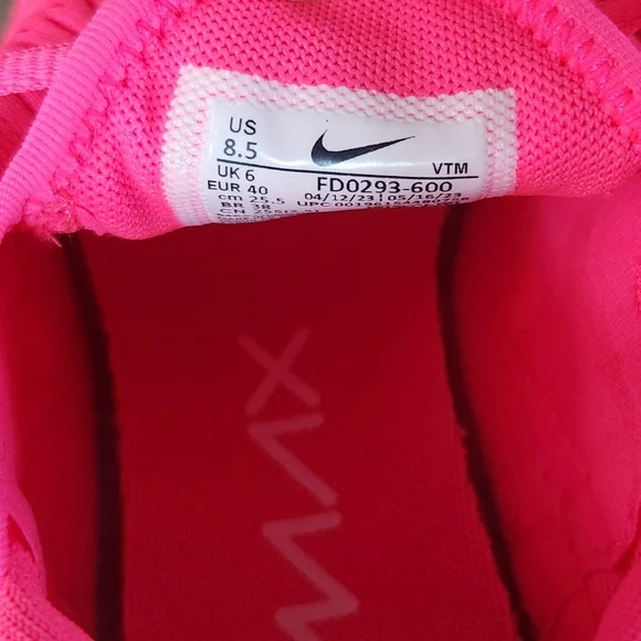 *NEAR NEW* Nike Airmax Air Max 270 Sz 8.5 Vibrant Neon Bright Hyper Triple Pink - Picture 8 of 12